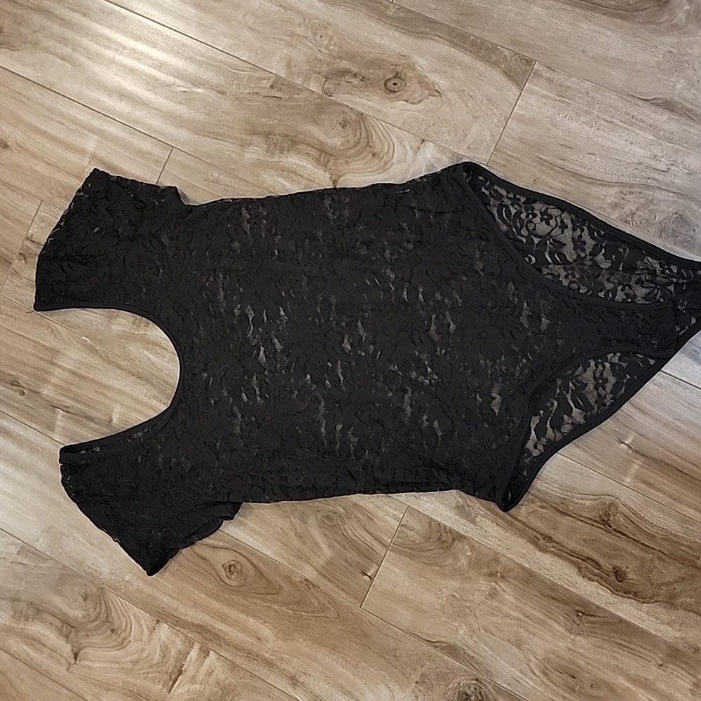 ❄️3/$30 Black Lace T-shirt Bodysuit - Stretchy